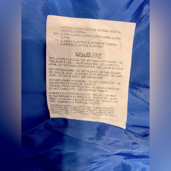 ETRO Beautiful, complementary dress, perfectly emphasizes your figure. - Picture 14 of 14